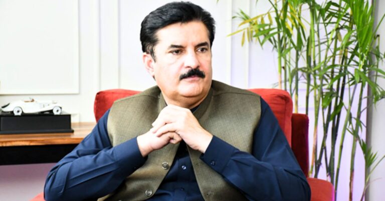 گورنر خیبرپختونخوا